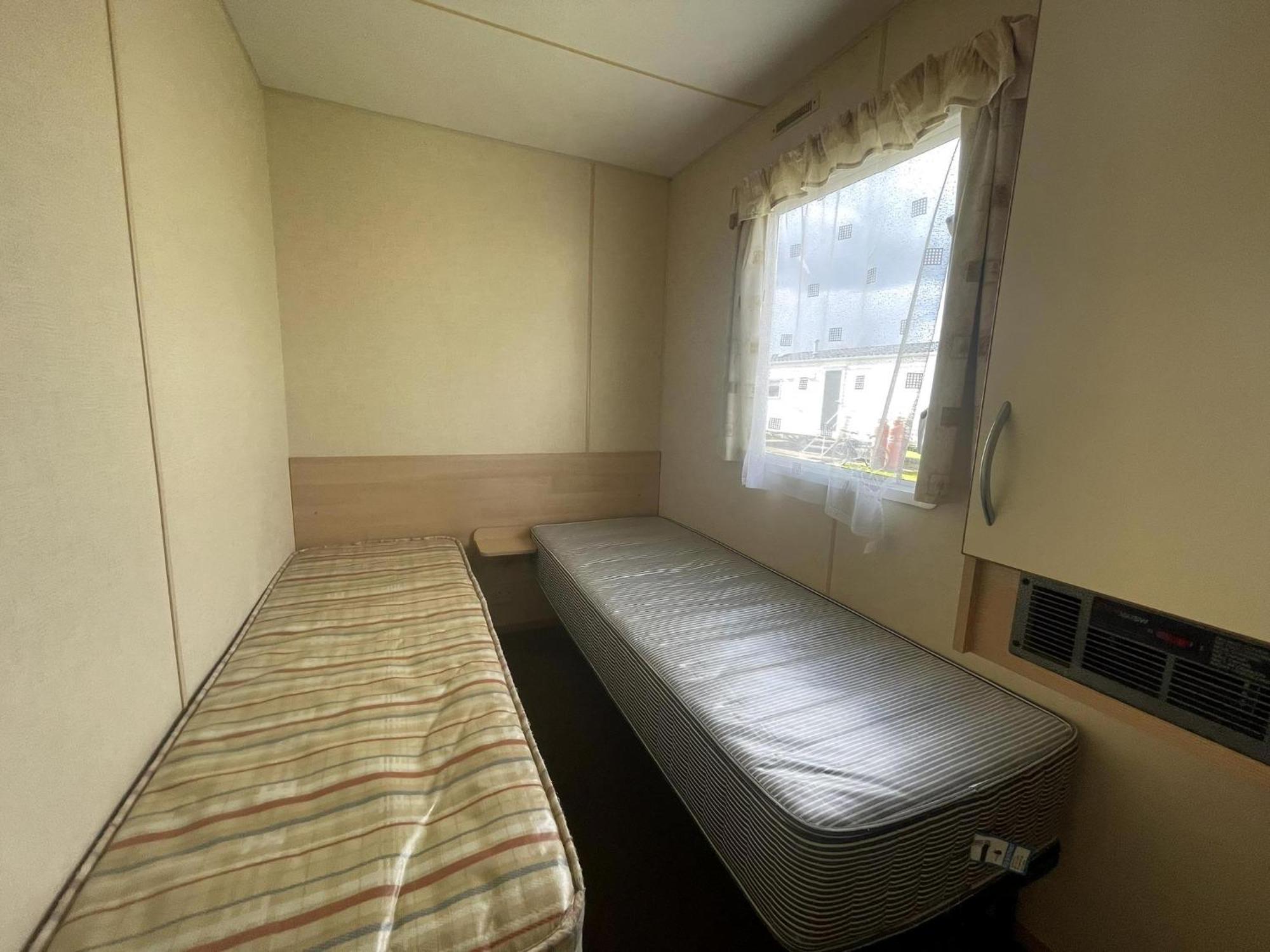 Lovely 8 Berth Caravan At St Osyth Beach Holiday Park Ref 28101G Clacton-on-Sea Eksteriør billede